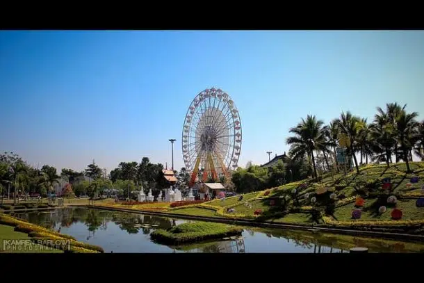 Royal Flora Ferris Wheel 610x407